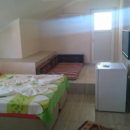 Karaca Hotel 3*