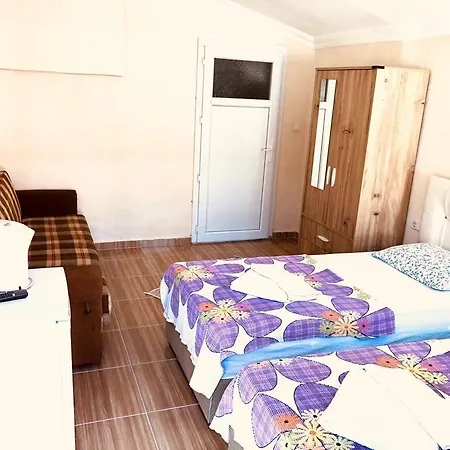 Karaca Hotel 3*