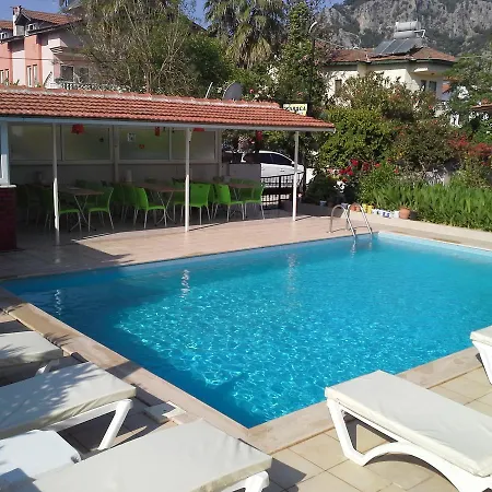 Karaca Hotel 3*