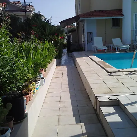 Hotel Karaca 3*