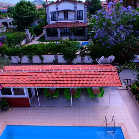 Karaca ホテル