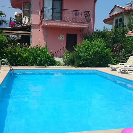 Hotel Karaca 3*
