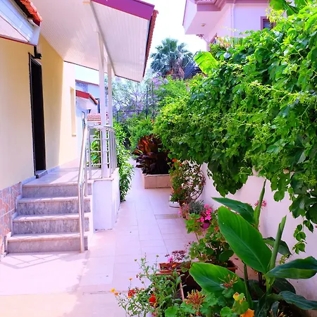 Karaca Hotel